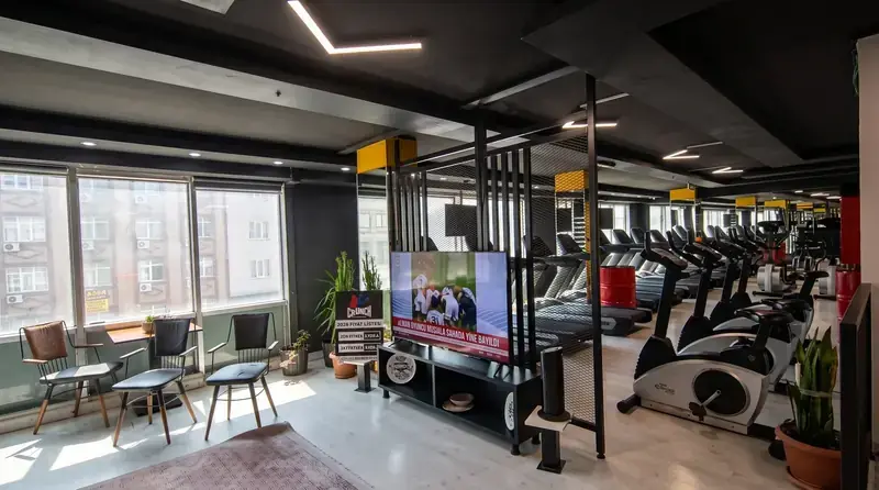 Crunch Fitness Tesis Fotoğrafı #6